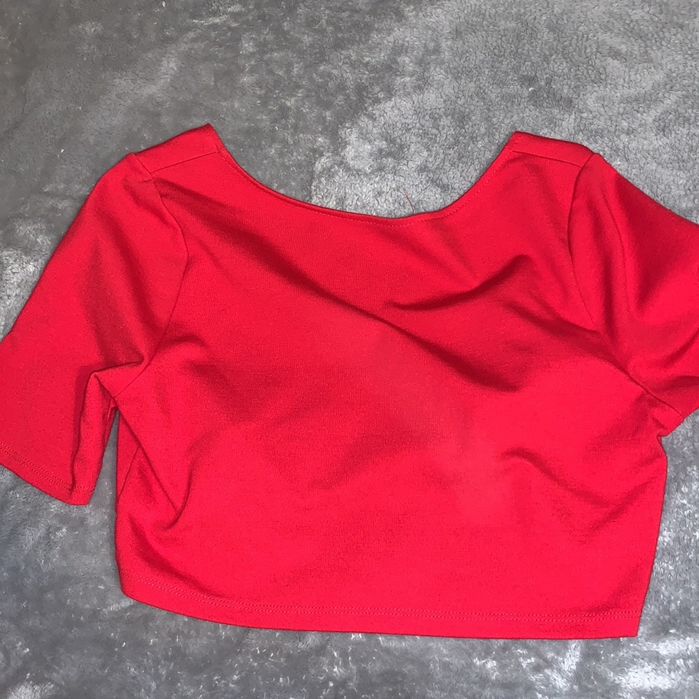 Crop top - Picture 3 of 3